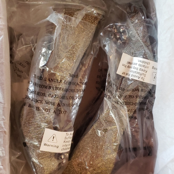 Karen Scott Classic Pumps (BRAND NEW!!!) - Picture 7 of 8